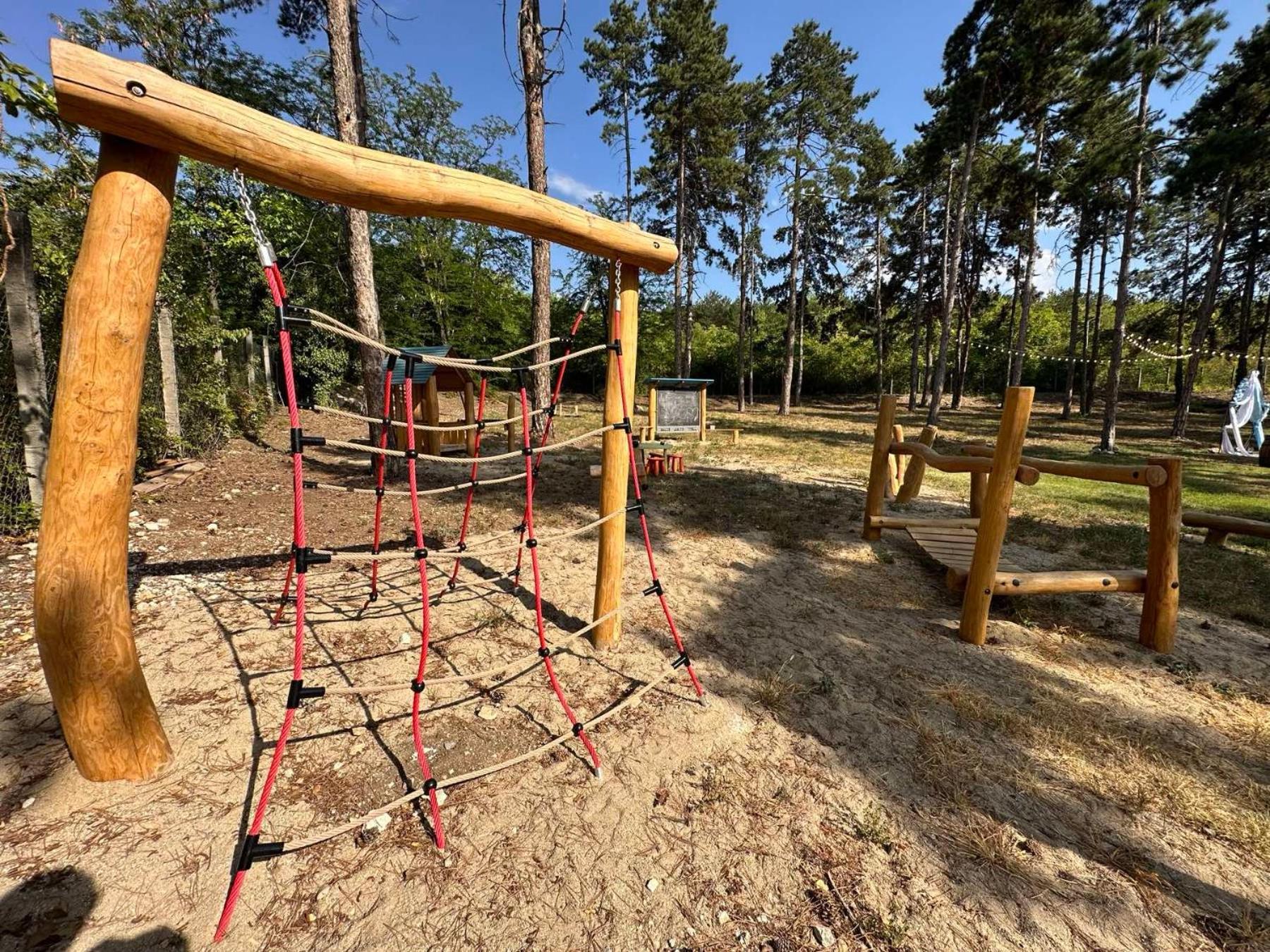Esterra Vini Guest House Perushtitsa Екстериор снимка