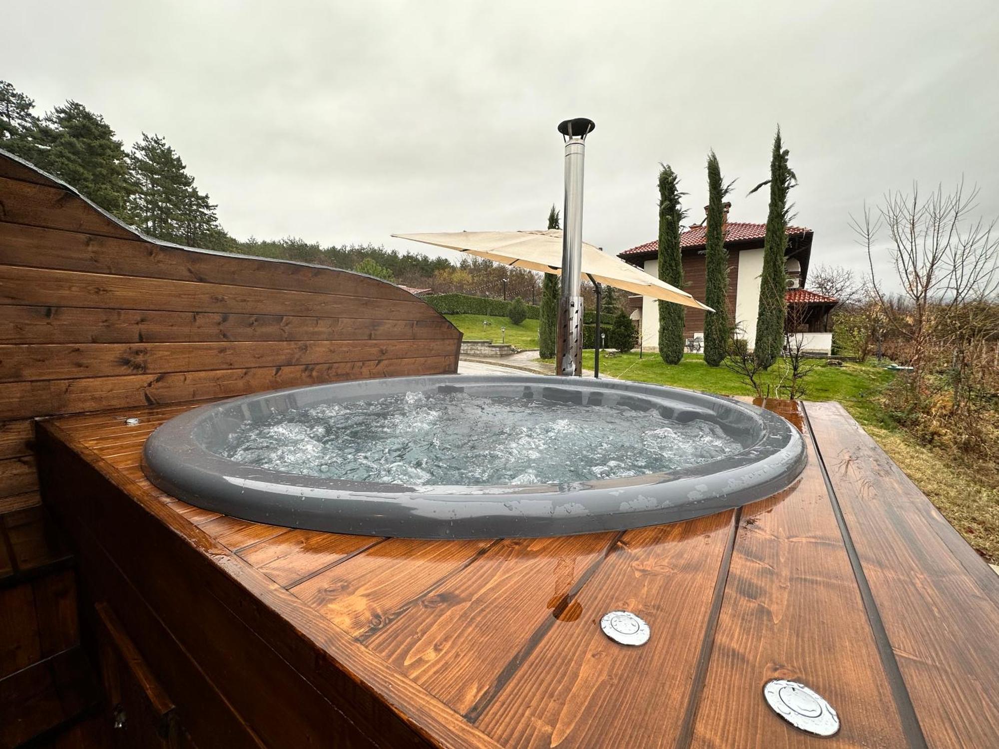 Esterra Vini Guest House Perushtitsa Екстериор снимка